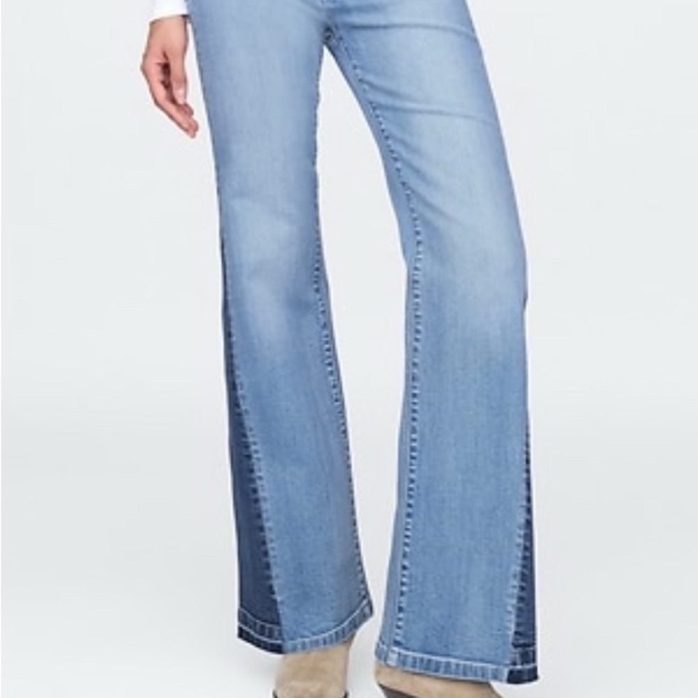 Women's Gap Blue Flared Jeans Size 28-6 short